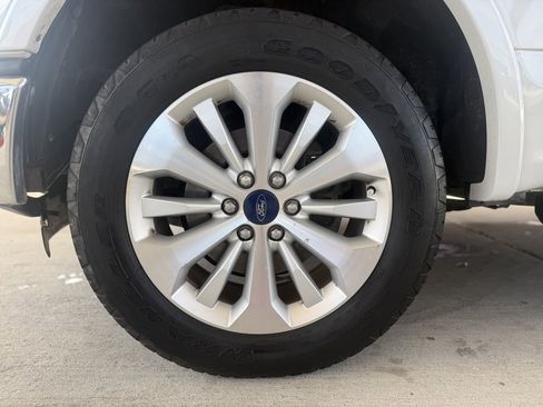 Used 2015 Ford F150 Lariat w/ Equipment Group 501A Mid image 12