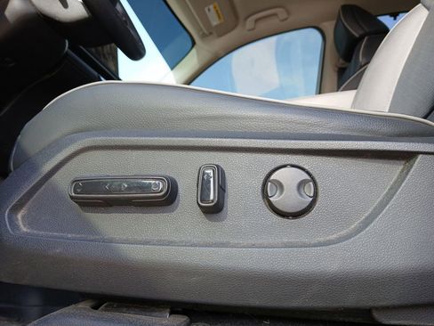 Used 2023 Honda Pilot Elite image 12