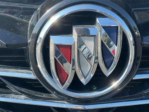 Used 2024 Buick Enclave Premium image 41