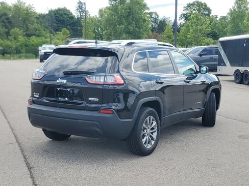 Used 2019 Jeep Cherokee Latitude Plus AWD/4WD image 2