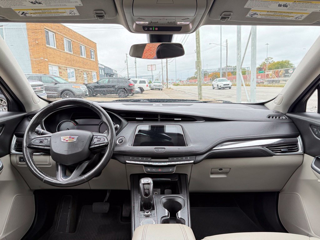 Used 2019 Cadillac XT4 Luxury w/ Cold Weather Package AWD/4WD image 23