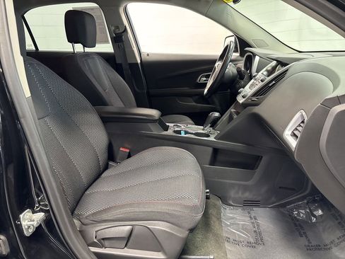 Used 2017 Chevrolet Equinox LT w/ Convenience Package image 10