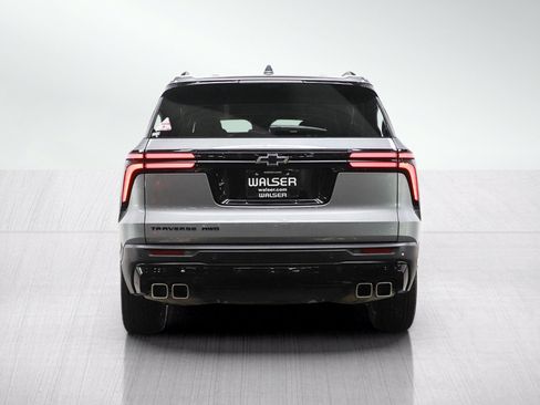 Used 2026 Chevrolet Traverse LT w/ Midnight/Sport Edition AWD/4WD image 5