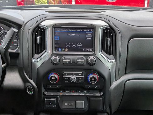 Certified 2021 Chevrolet Silverado 1500 LT Trail Boss AWD/4WD image 16