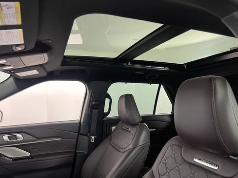 Used 2025 Ford Explorer Platinum w/ Ultimate Package image 26