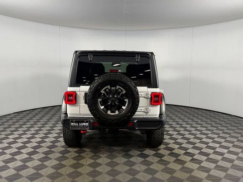 Used 2026 Jeep Wrangler Unlimited Rubicon AWD/4WD image 9