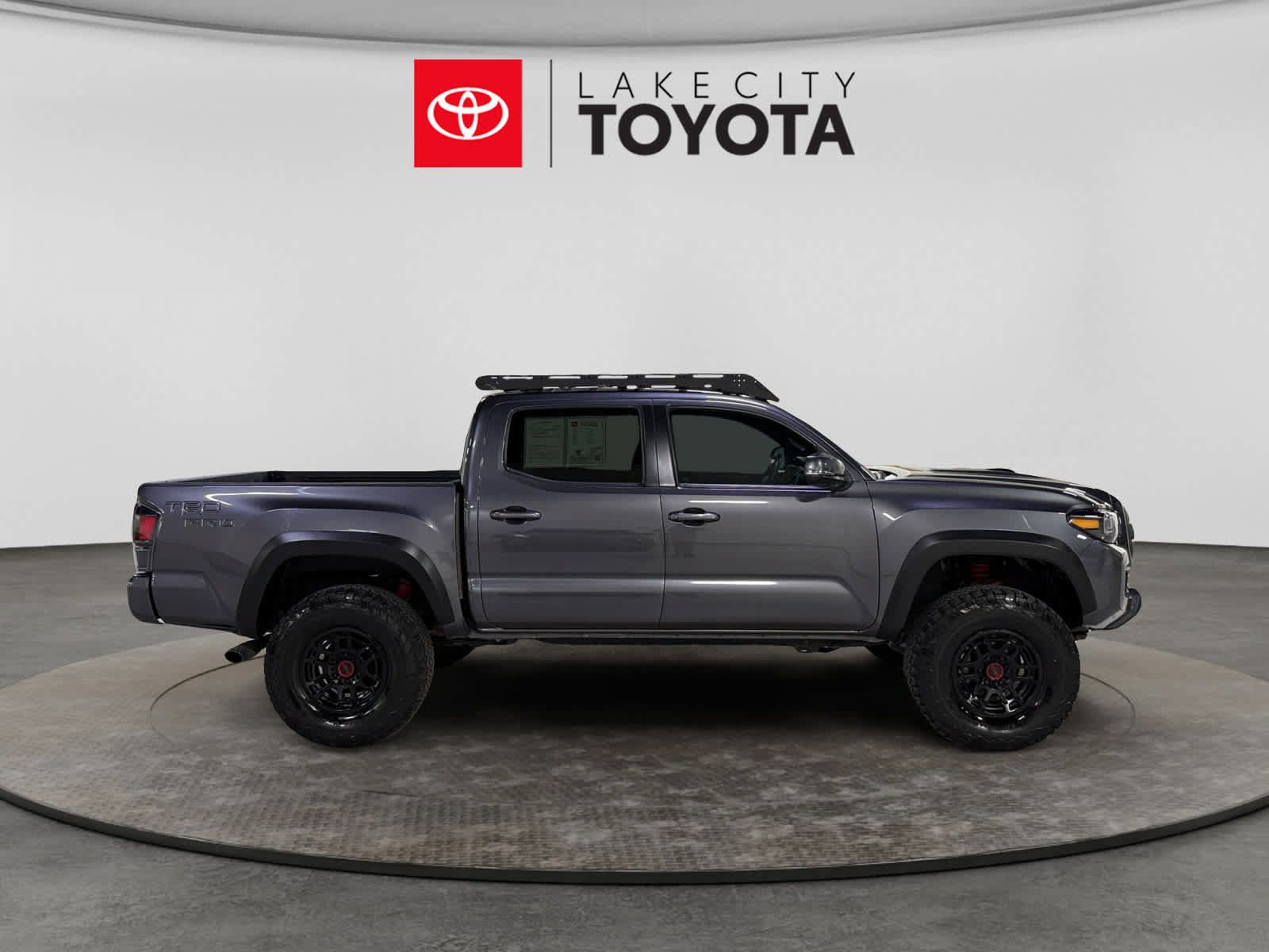 Used 2022 Toyota Tacoma TRD Pro AWD/4WD image 11