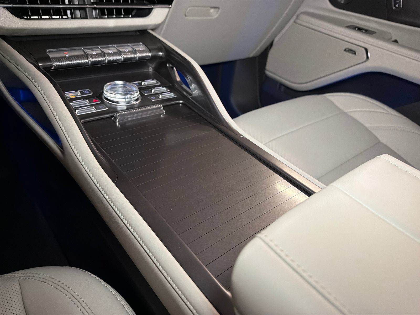 New 2026 Lincoln Nautilus Premier w/ Equipment Group 102A AWD/4WD image 30