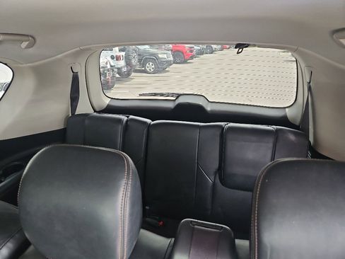 Used 2020 Nissan Armada SL w/ Premium Package RWD image 14