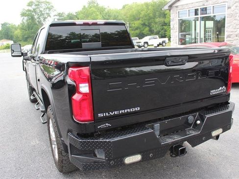 Used 2022 Chevrolet Silverado 2500 High Country w/ Z71 Off-Road Package AWD/4WD image 5