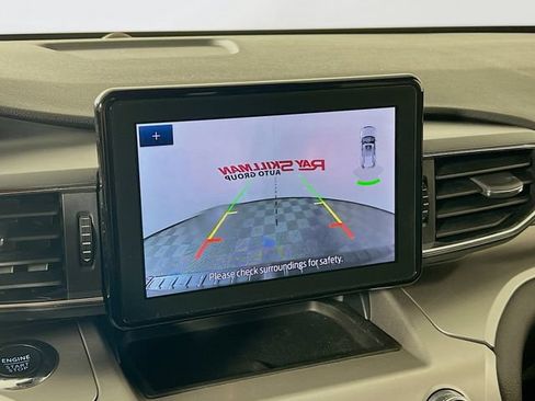 Used 2022 Ford Explorer XLT w/ Equipment Group 202A AWD/4WD image 19