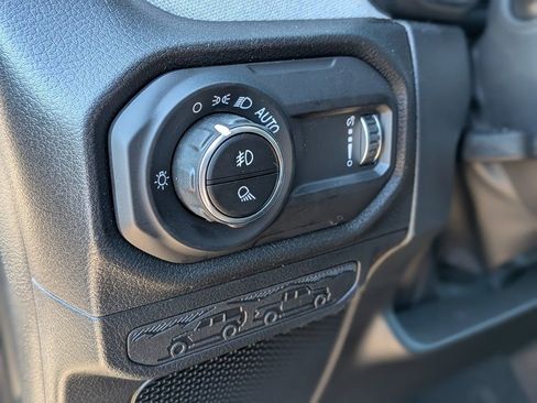 New 2026 Jeep Gladiator Sport image 7