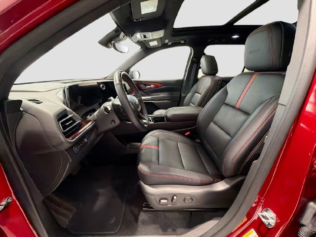 Used 2025 Chevrolet Traverse RS AWD/4WD image 19