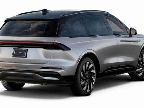 New 2025 Lincoln Nautilus Reserve w/ Jet Appearance Package image 25