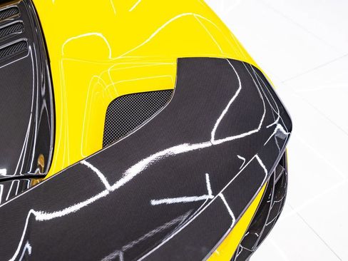 Used 2021 Ferrari F8 Tributo RWD image 35