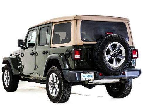 Used 2022 Jeep Wrangler Unlimited Sahara w/ Cold Weather Group AWD/4WD image 9