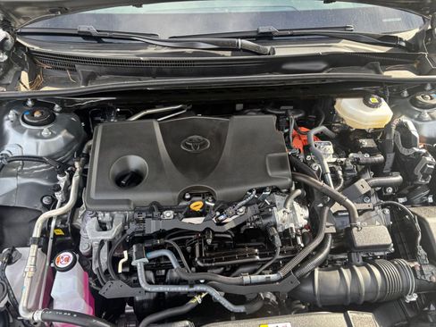 Used 2025 Toyota Camry SE image 30