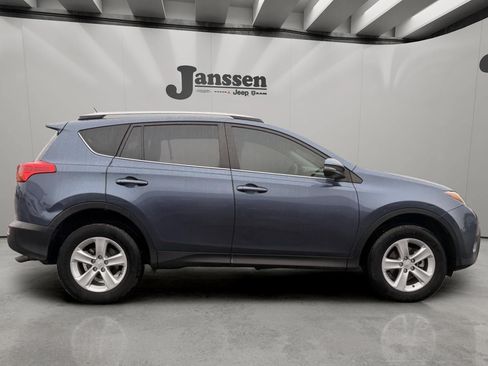 Used 2014 Toyota RAV4 XLE FWD image 4