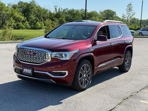 Used 2018 GMC Acadia Denali w/ Technology Package AWD/4WD image 1