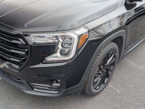 Used 2023 GMC Terrain SLT w/ Infotainment Package II image 11