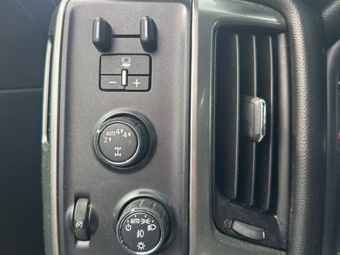 Used 2018 Chevrolet Silverado 1500 LT w/ All Star Edition image 11