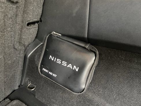 Used 2024 Nissan Rogue SV image 50