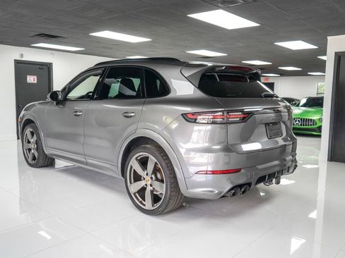 Used 2019 Porsche Cayenne S AWD/4WD image 3