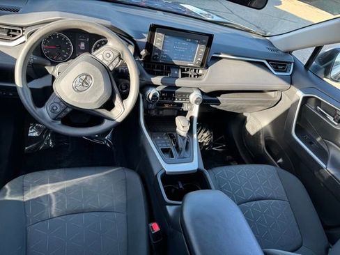 Certified 2022 Toyota RAV4 XLE AWD/4WD image 9