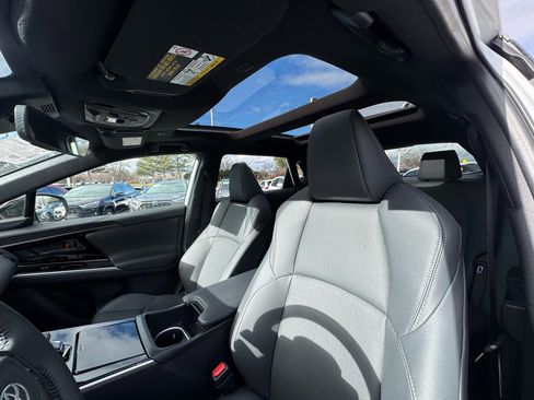 Used 2024 Toyota bZ4X AWD image 16