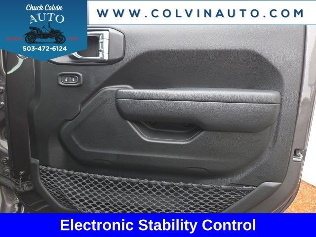 Used 2023 Jeep Wrangler Unlimited w/ Cold Weather Group AWD/4WD image 15