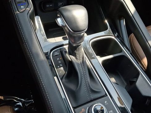 Certified 2021 Kia Telluride SX w/ SX Prestige Package AWD/4WD image 16