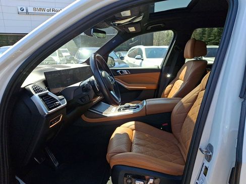 Used 2024 BMW X7 xDrive40i w/ M Sport Package AWD/4WD image 15