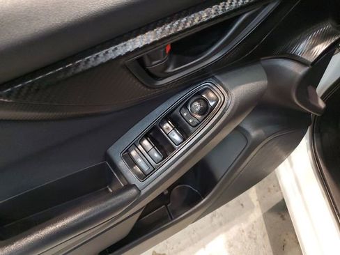 Used 2017 Subaru Impreza 2.0i Premium image 12