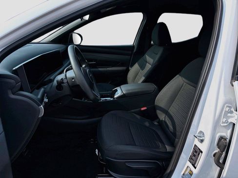 Certified 2025 Hyundai Santa Cruz SE AWD/4WD image 5