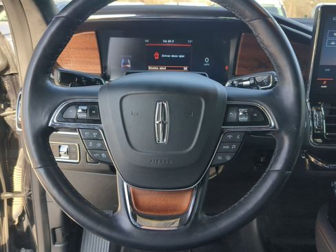 Used 2022 Lincoln Navigator Black Label image 13