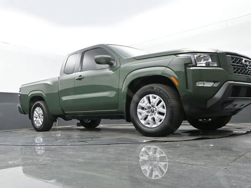 Used 2024 Nissan Frontier SV w/ SV Convenience Package RWD image 24