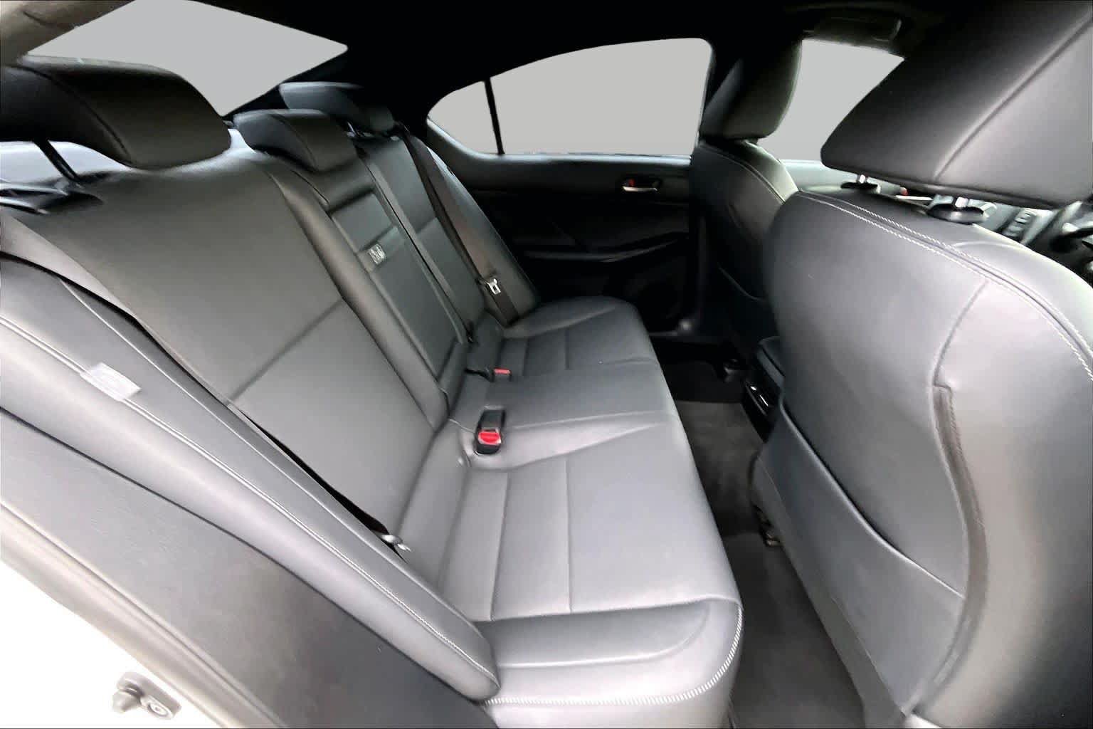 Used 2023 Lexus IS 300 w/ Comfort Package RWD image 20