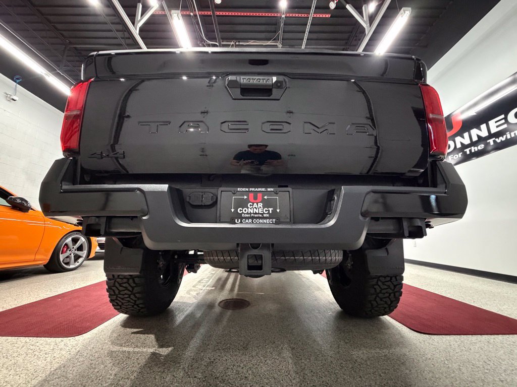 Used 2025 Toyota Tacoma TRD Off-Road AWD/4WD image 20
