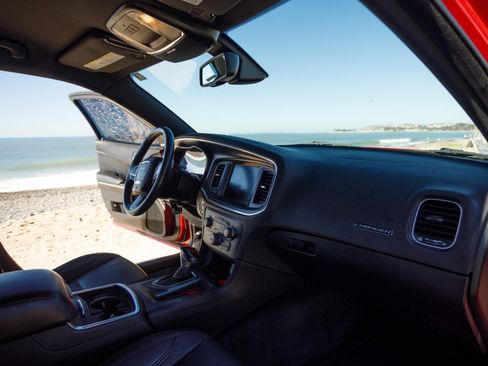 Used 2015 Dodge Charger R/T w/ Driver Confidence Group image 26