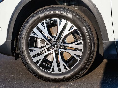 Certified 2025 Mercedes-Benz GLA 250 4MATIC image 9