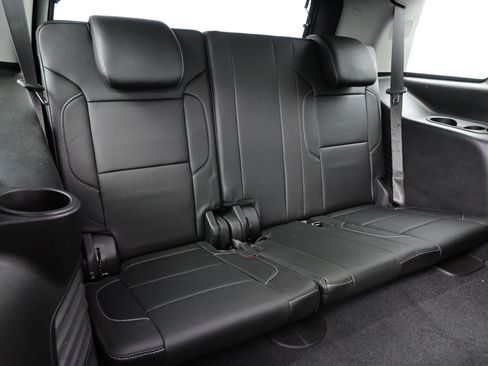 Used 2020 Chevrolet Tahoe LT w/ Luxury Package image 17