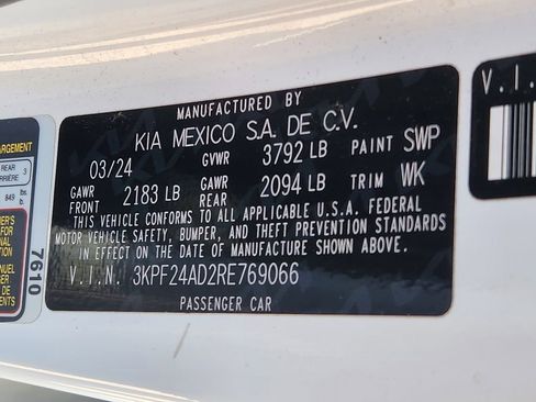 Used 2024 Kia Forte LXS image 33