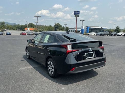 Used 2022 Toyota Prius XLE w/ Advanced Technology Package AWD/4WD image 12