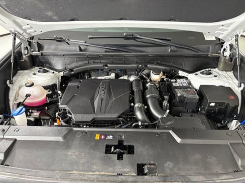 Used 2025 Hyundai Santa Fe SEL FWD image 46