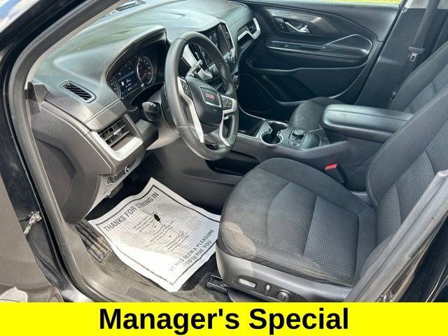 Used 2024 GMC Terrain SLE w/ Driver Convenience Package FWD image 13