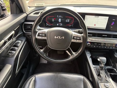 Used 2023 Kia Telluride S image 9