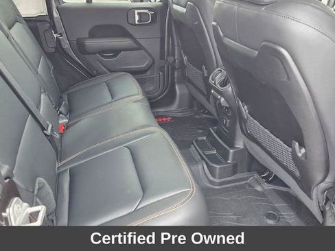 Used 2025 Jeep Wrangler Unlimited Sahara AWD/4WD image 17