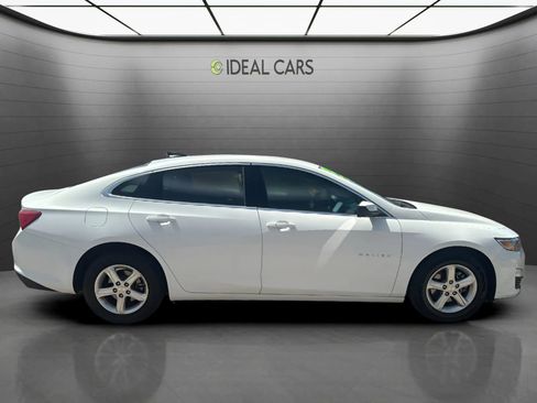 Used 2025 Chevrolet Malibu LS FWD image 4
