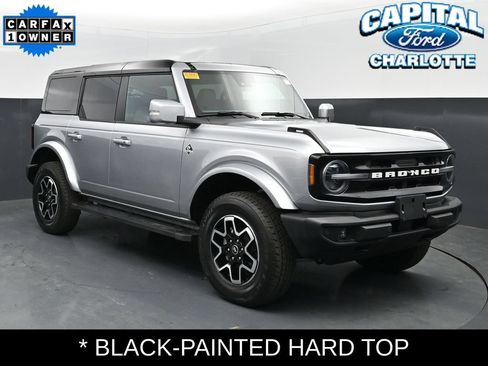 Used 2024 Ford Bronco Outer Banks AWD/4WD image 3