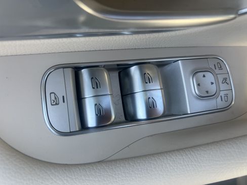 Certified 2025 Mercedes-Benz GLS 450 4MATIC image 15